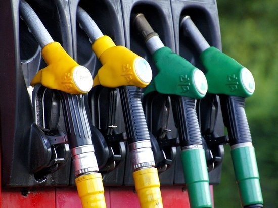 Цены на бензин в ЯНАО упали из-за самоизоляции и теплой погоды