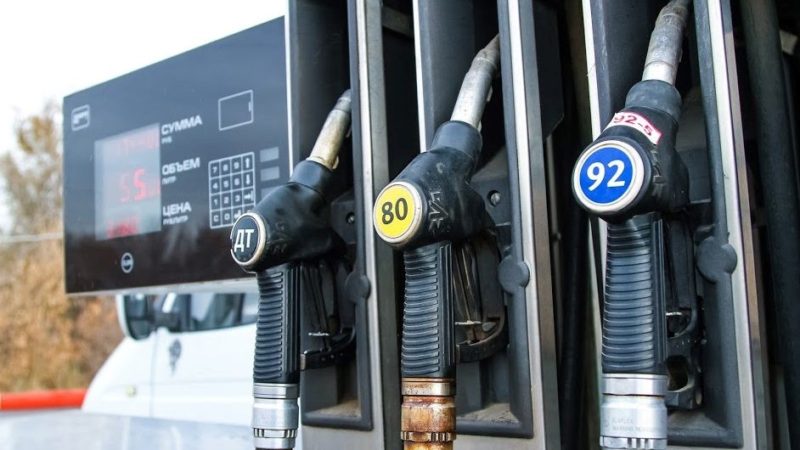 Цены на топливо на волгоградских АЗС за неделю не изменились
