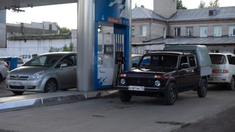Дефицит бензина может больно ударить по ценам и ситуации в трети районов Алтайского края