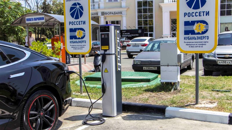 Почему даже с беспошлинным ввозом россияне не будут покупать электромобили