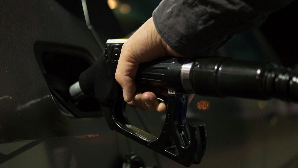 Цены на бензин выросли на челябинских АЗС