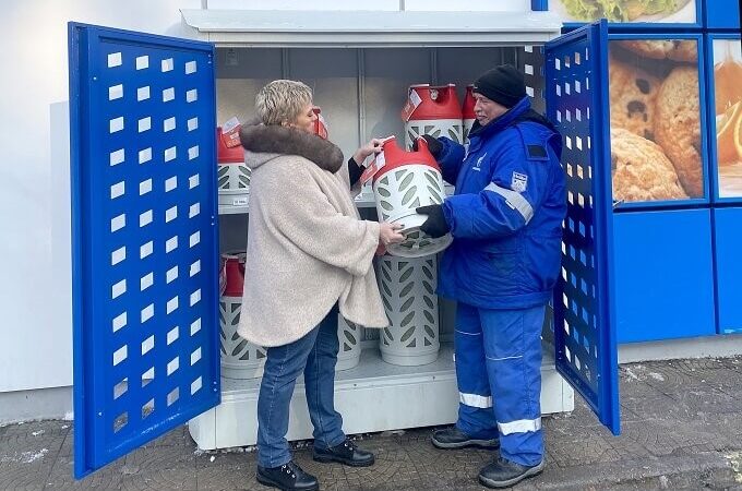 На АЗС сети «Газпромнефть» в Ленинградской области можно приобрести баллоны со сжиженным газом