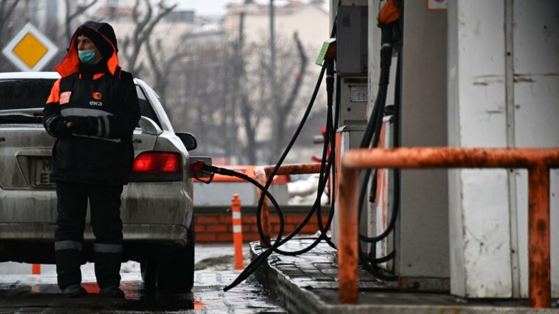 В России бензин с начала года подорожал больше, чем за 2020 год