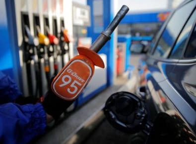 Падение оптовых цен на бензин в РФ возвращает маржу АЗС